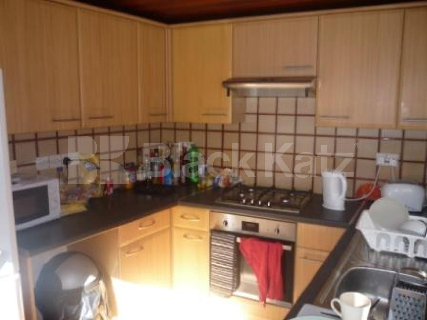 			3 Bedroom, 1 bath, 1 reception Ground Floor Flat			 Wightman Road, Haringey Ladder