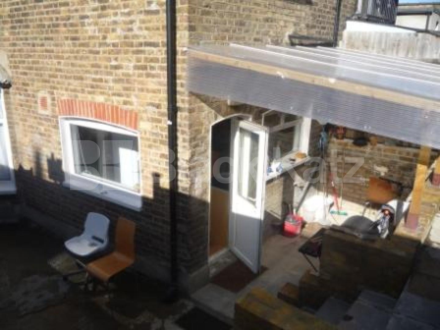 			3 Bedroom, 1 bath, 1 reception Ground Floor Flat			 Wightman Road, Haringey Ladder