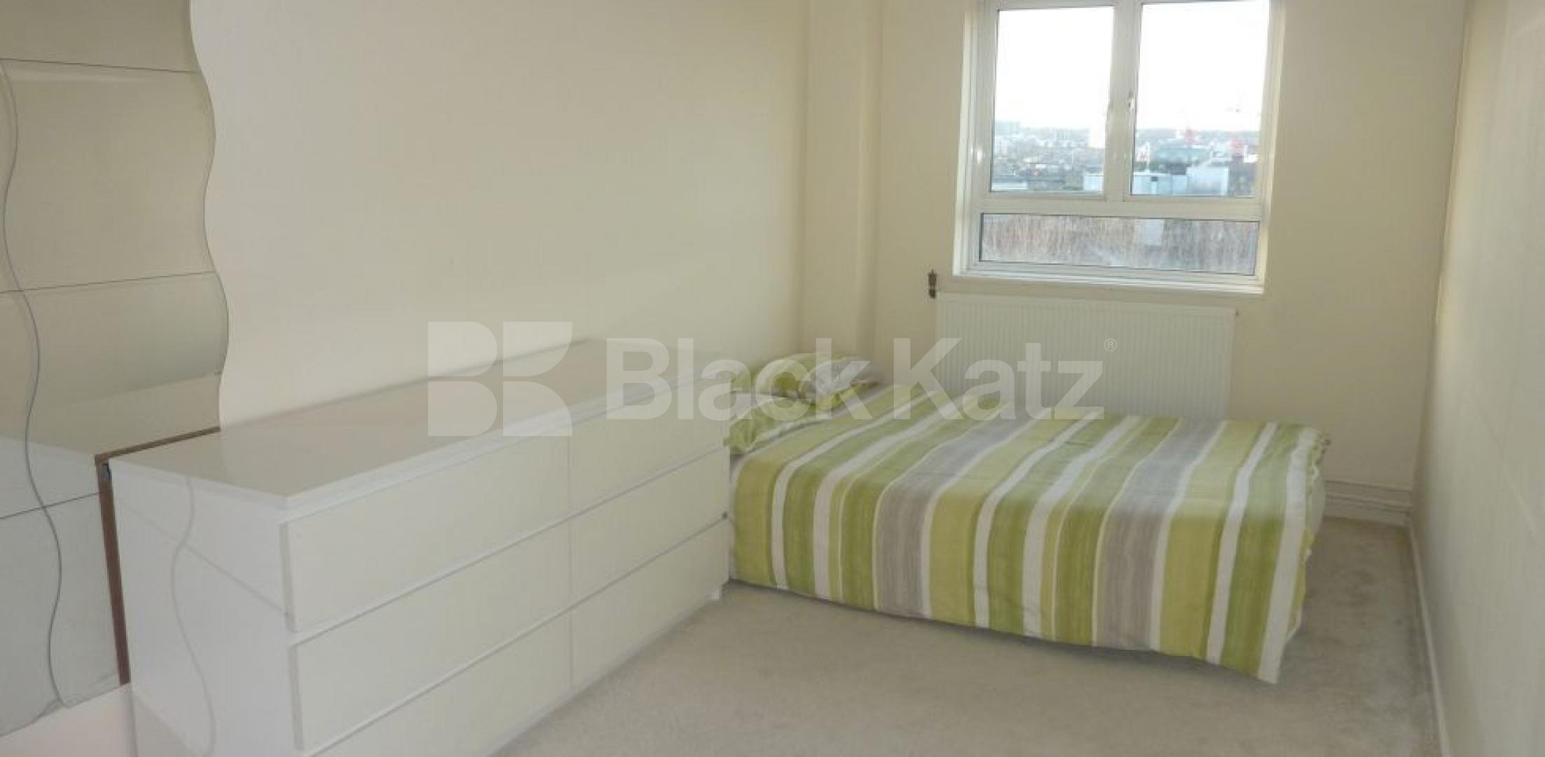 			FANTASTIC MODERN TWO BED IN THE HEART OF CAMDEN!, 2 Bedroom, 1 bath, 1 reception Flat			 Pratt Street, CAMDEN