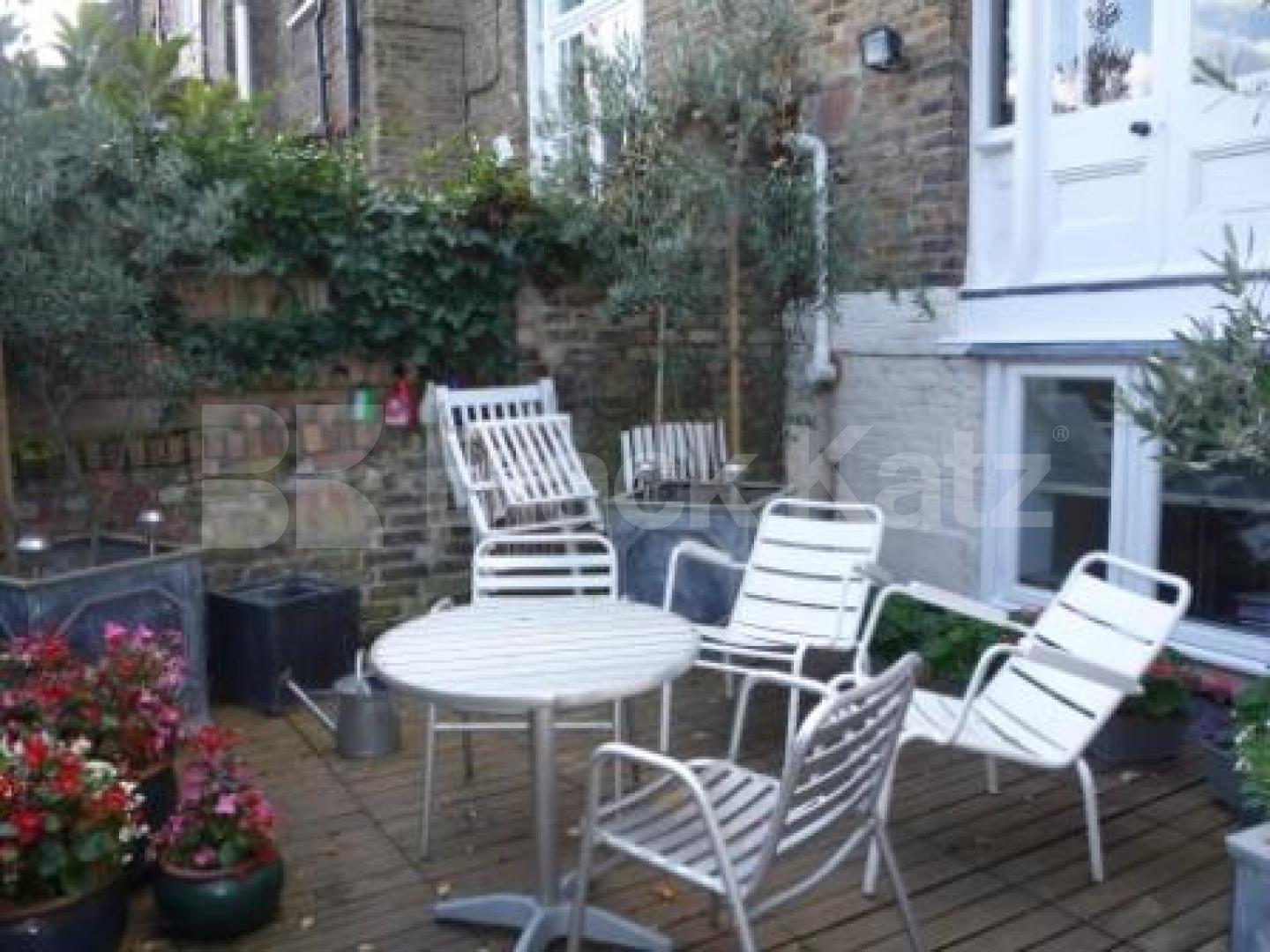 			2 Bedroom, 1 bath, 1 reception Ground Floor Flat			 Aubrey Road, Crouch End