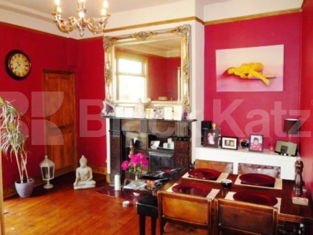 			End Of Terrace !, 3 Bedroom, 1 bath, 1 reception End Terraced House			 Shrewsbury Road, Bounds Green