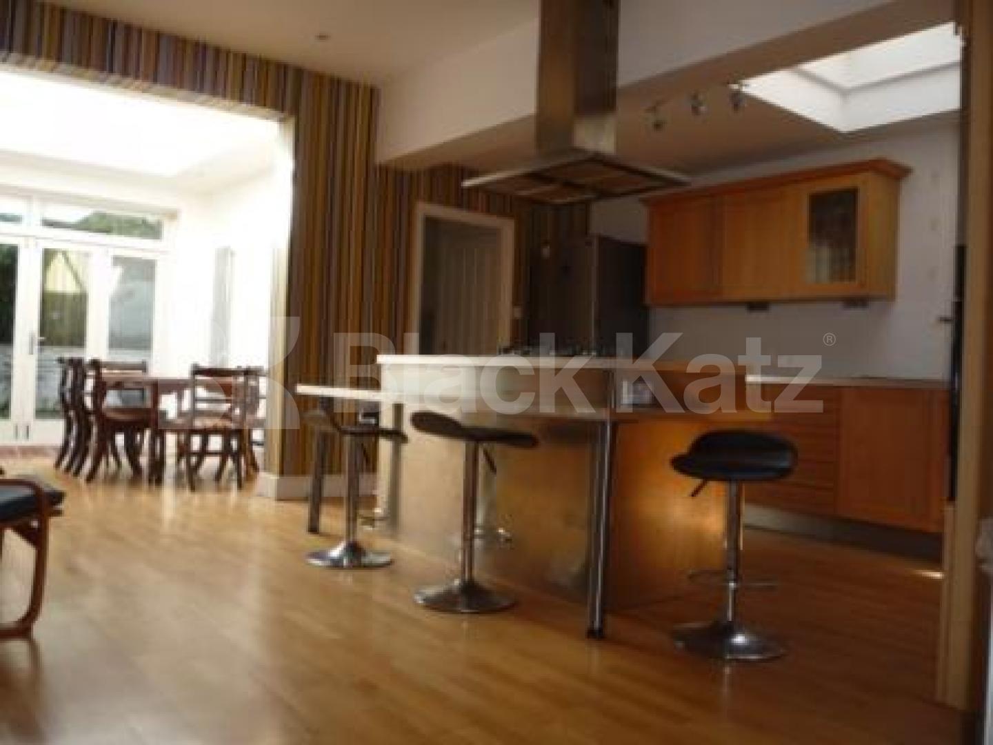 			4 Bedroom, 1 bath, 1 reception House			 Bedford Road, CROUCH END