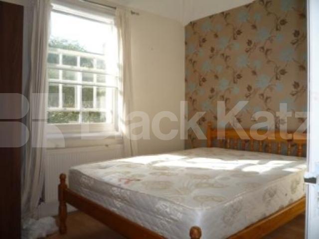 			4 Bedroom, 1 bath, 1 reception House			 Bedford Road, CROUCH END