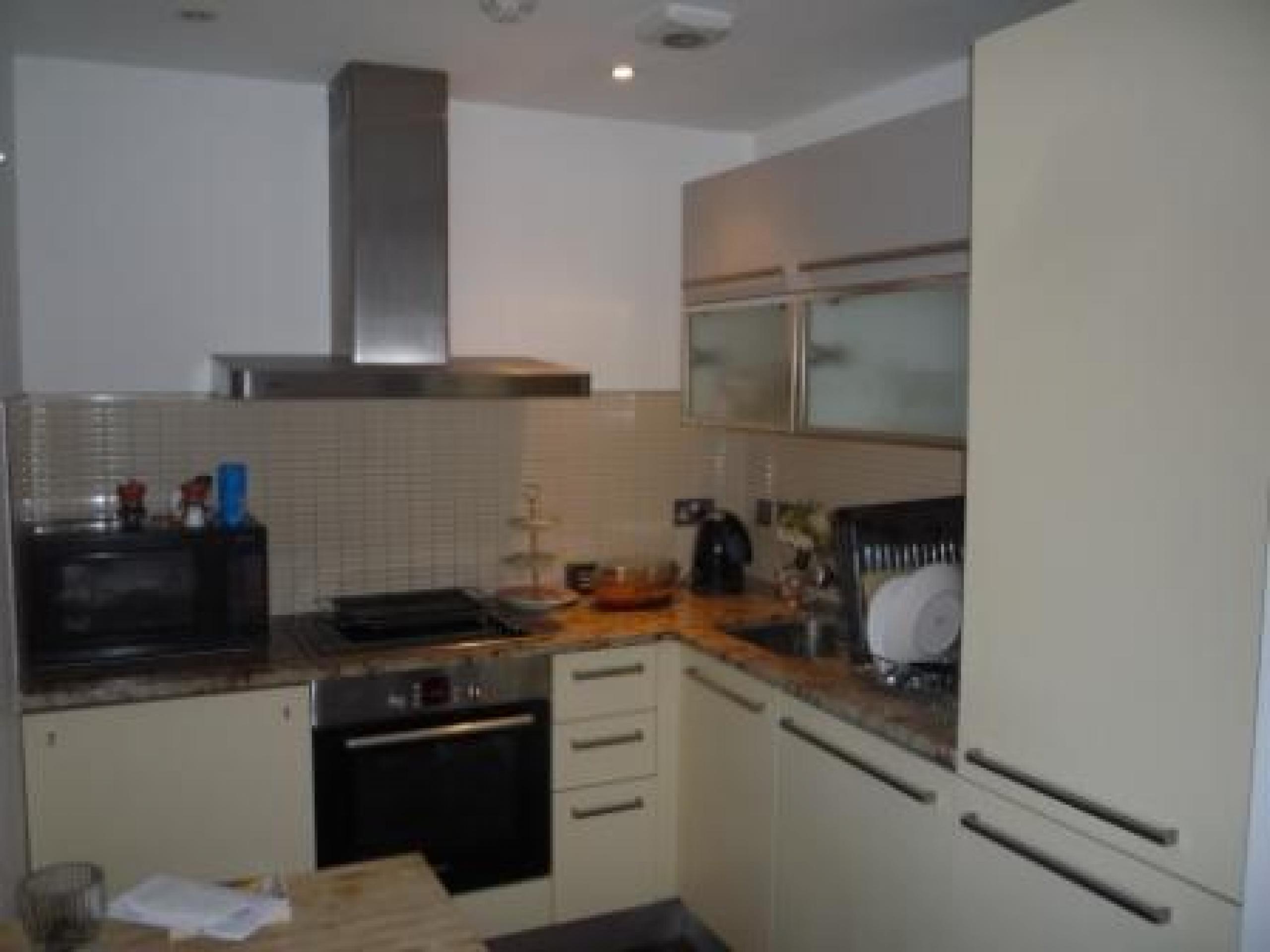 			2 Bedroom, 1 bath, 1 reception Flat			 Broadway Parade, CROUCH END N8