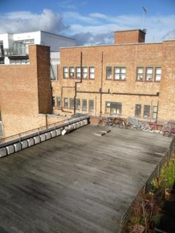 			2 Bedroom, 1 bath, 1 reception Flat			 Broadway Parade, CROUCH END