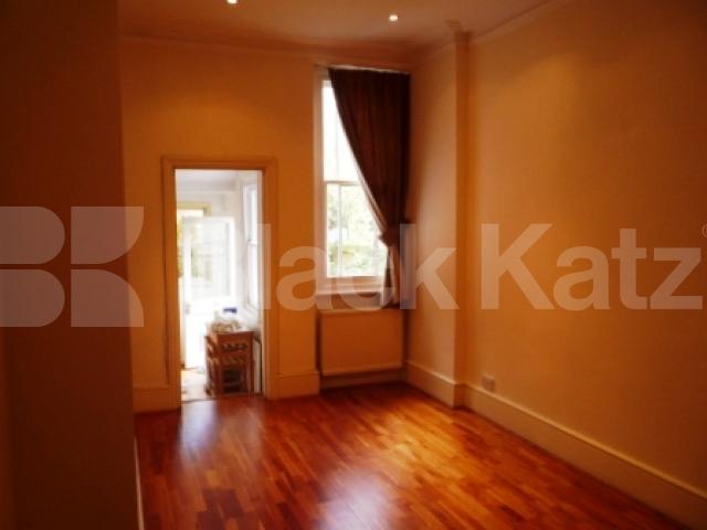 			2 Bedroom, 1 bath, 1 reception Ground Floor Flat			 Aubrey Road, Crouch End