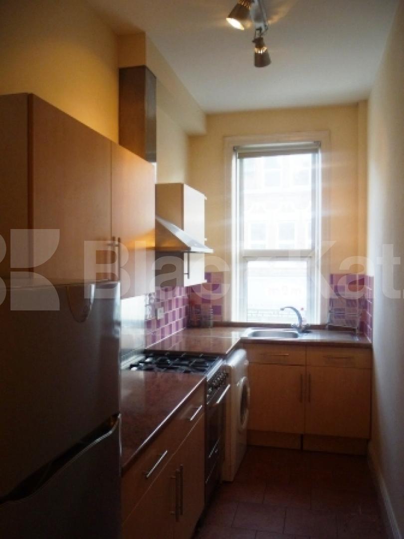 			1 Bedroom, 1 bath, 1 reception Flat			 Topsfield Parade, CROUCH END