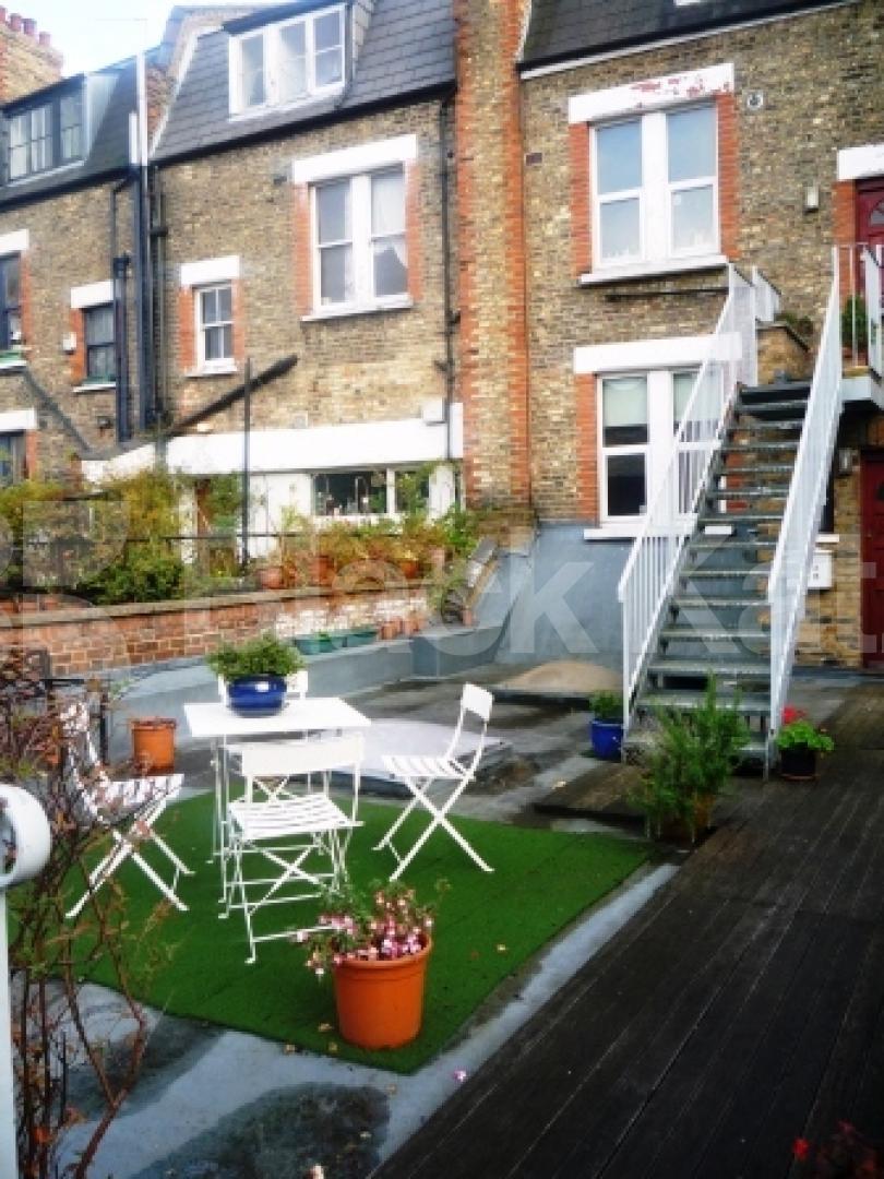 			1 Bedroom, 1 bath, 1 reception Flat			 Topsfield Parade, CROUCH END