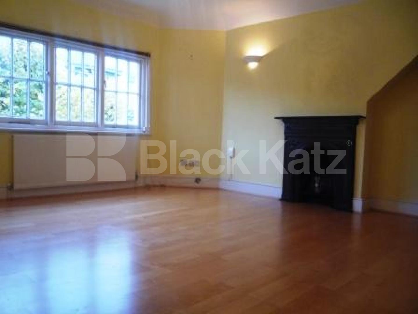 			2 Bedroom, 1 bath, 1 reception Flat			 Crouch Hall Road, CROUCH END