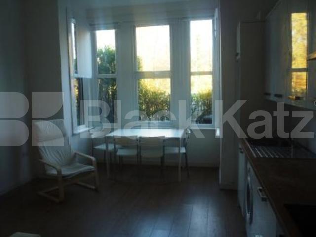 			1 Bedroom, 1 bath, 1 reception Flat			 Archway Road, Highgate