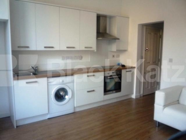 			1 Bedroom, 1 bath, 1 reception Flat			 Archway Road, Highgate