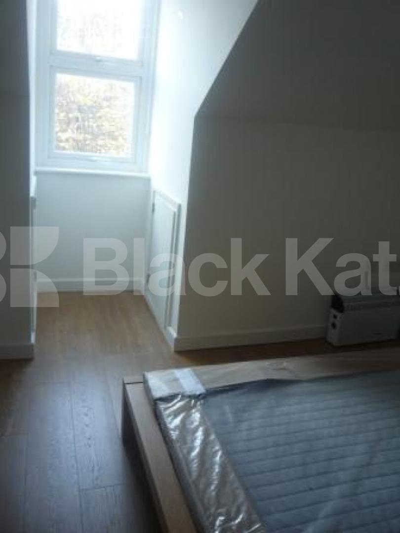 			1 Bedroom, 1 bath, 1 reception Flat			 Archway Road, Highgate