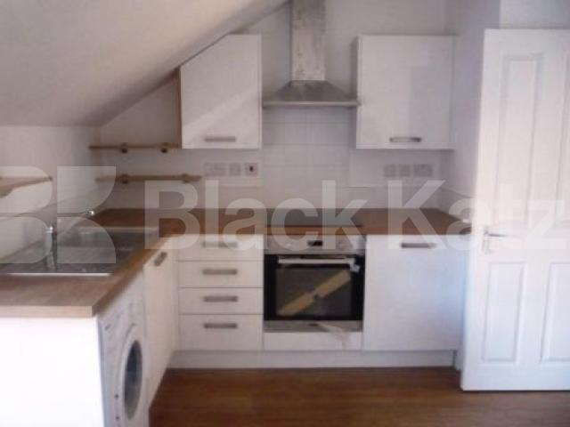 			1 Bedroom, 1 bath, 1 reception Flat			 Archway Road, Highgate