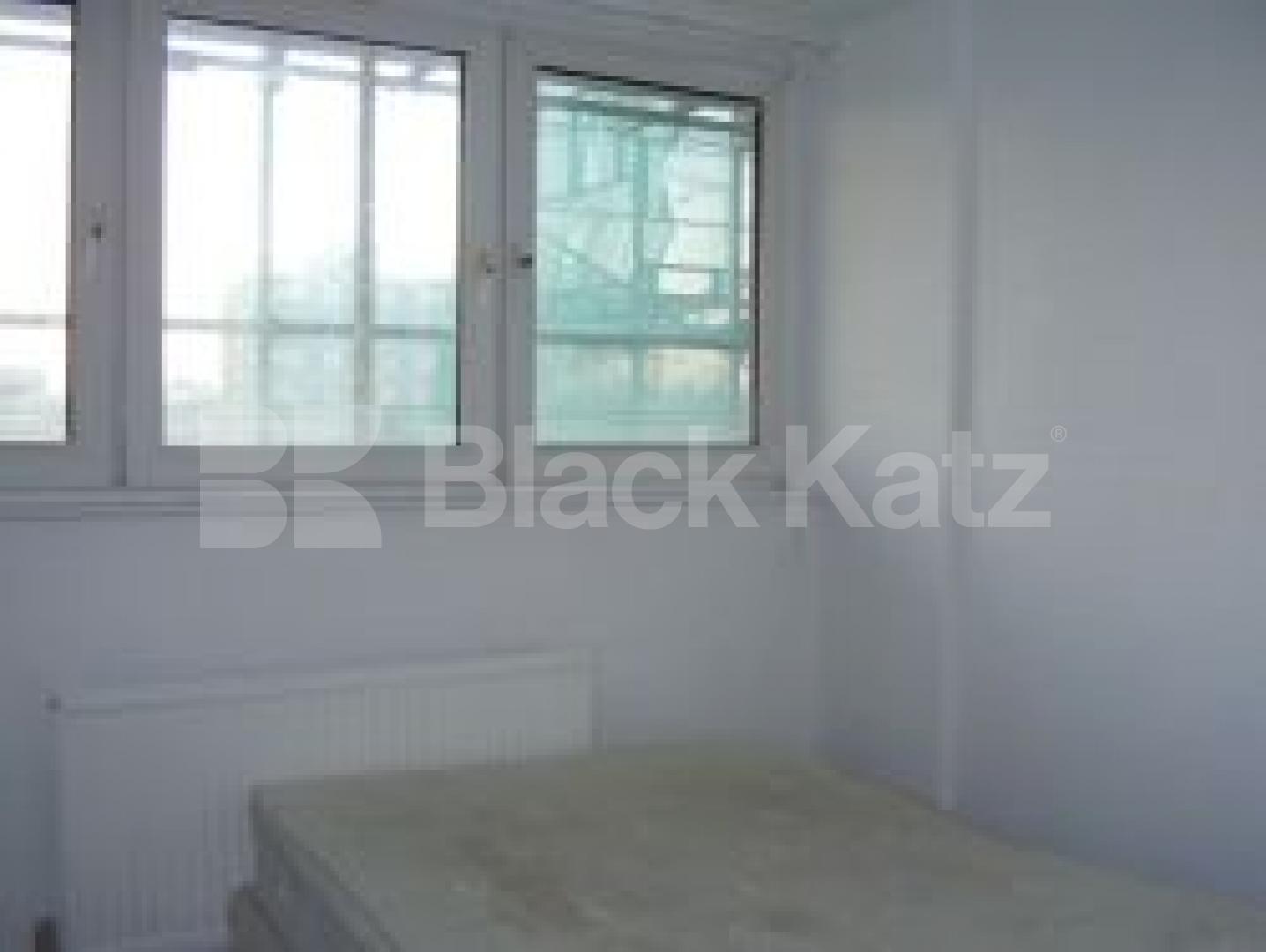 			2 Bedroom, 1 bath, 1 reception Flat			 Cropley Street, OLD STREET