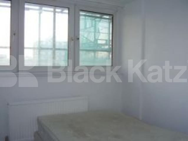 			2 Bedroom, 1 bath, 1 reception Flat			 Cropley Street, OLD STREET