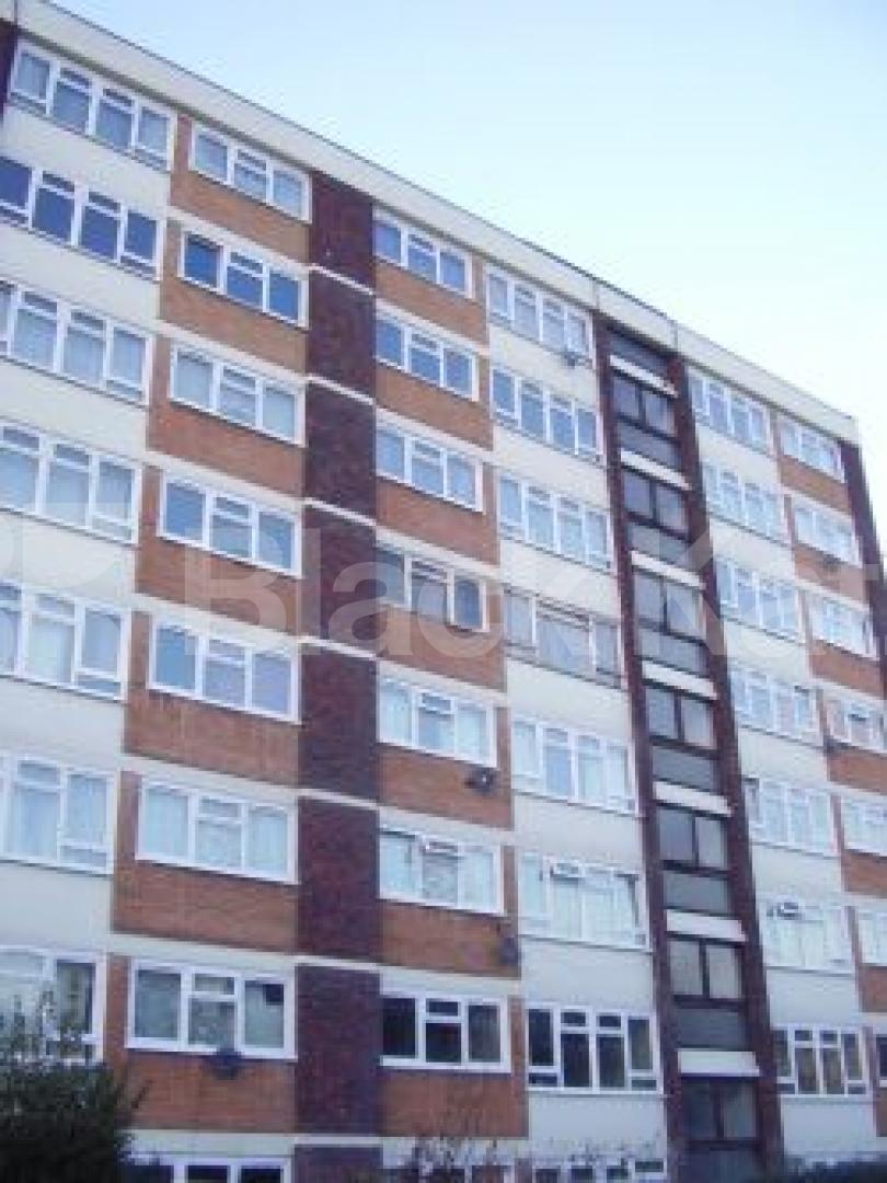 			2 Bedroom, 1 bath, 1 reception Flat			 Cropley Street, OLD STREET