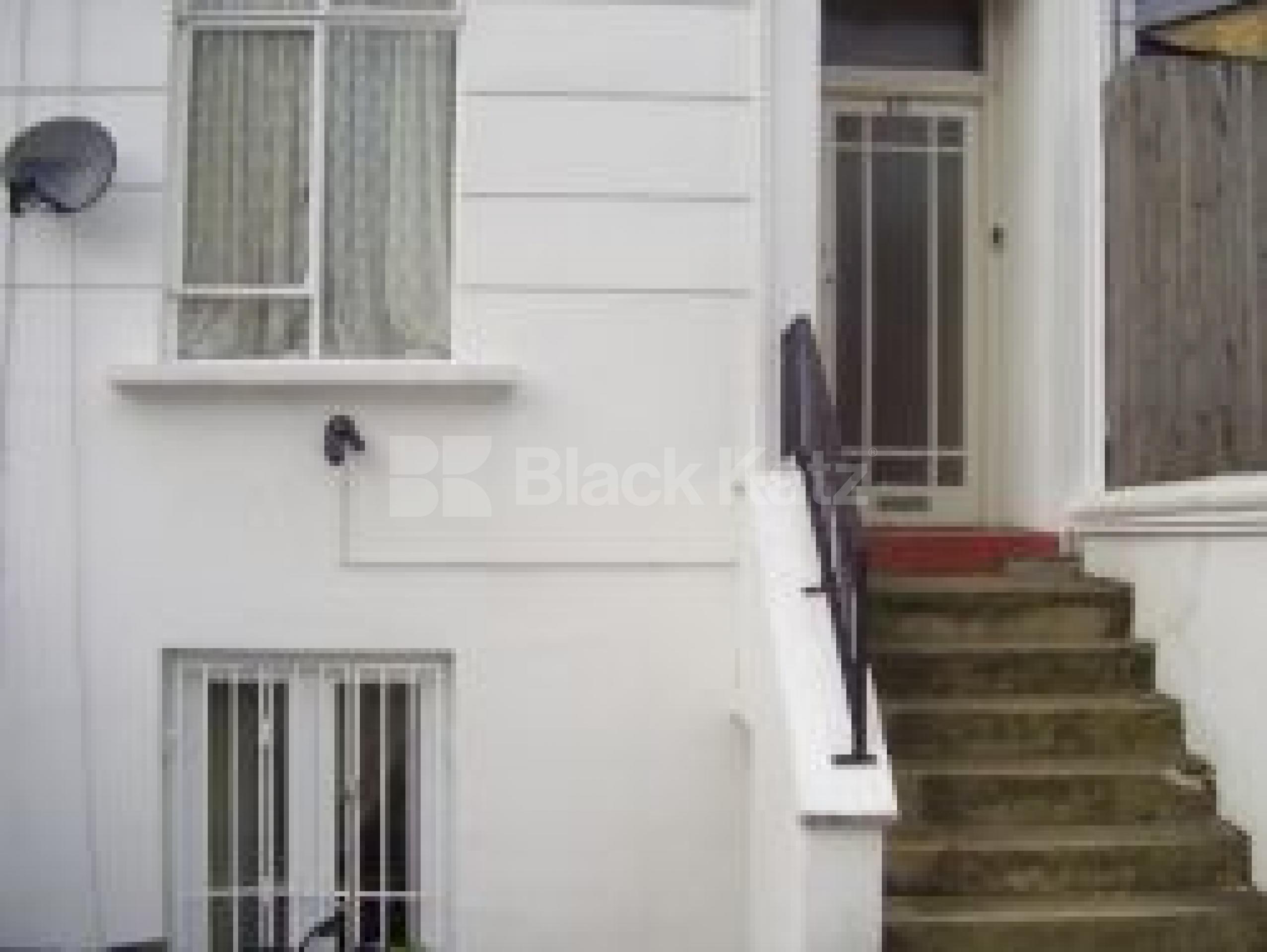 			Studio Apartment, 1 bath, 1 reception Flat			 King Henry's Walk, ANGEL N1 N1