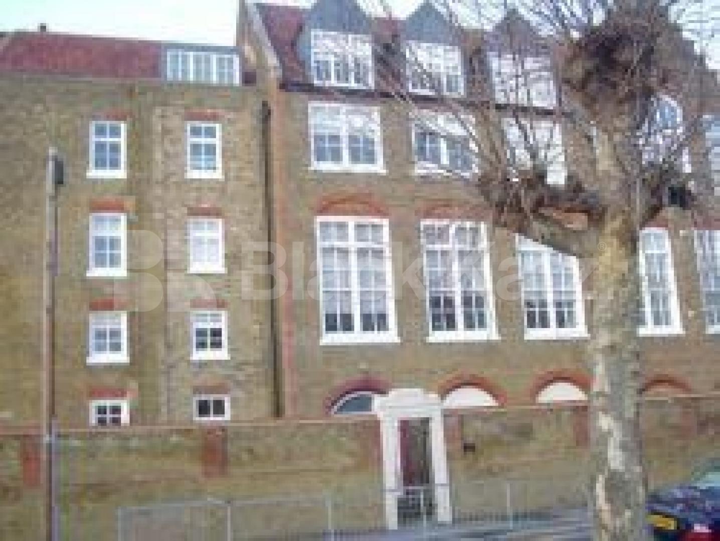 			MUST SEE, 2 Bedroom, 1 bath, 1 reception Flat			 Fredrick Building Tottenham Road, ISLINGTON