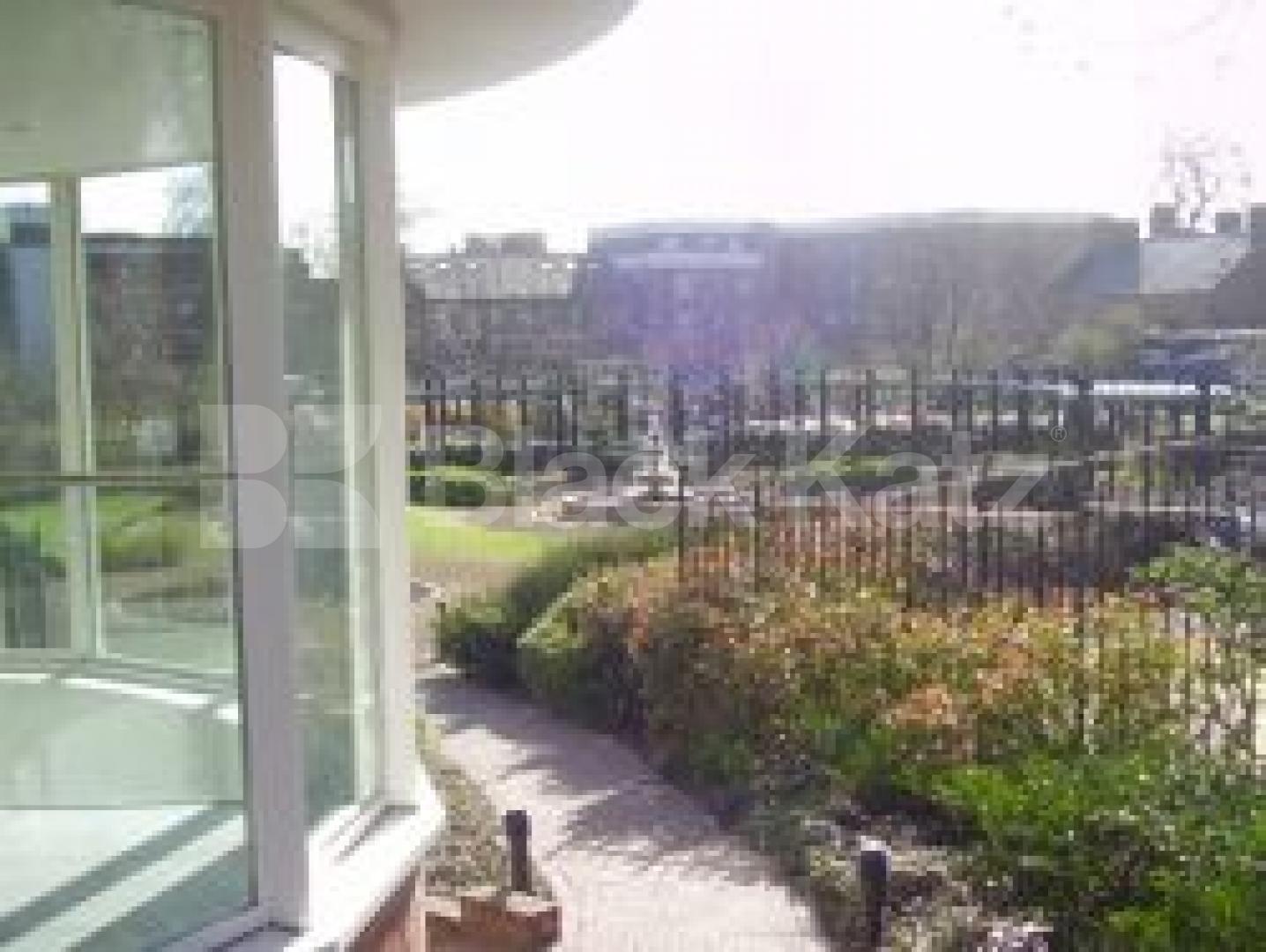 			2 Bedroom, 1 bath, 1 reception Flat			 Middleton Passge, ANGEL EC1R