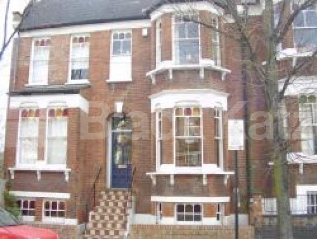 			VIEWINGS RECOMMENDED, 5 Bedroom, 1 bath, 1 reception Flat			 Arvon Road, HIGHBURY FIELDS N5