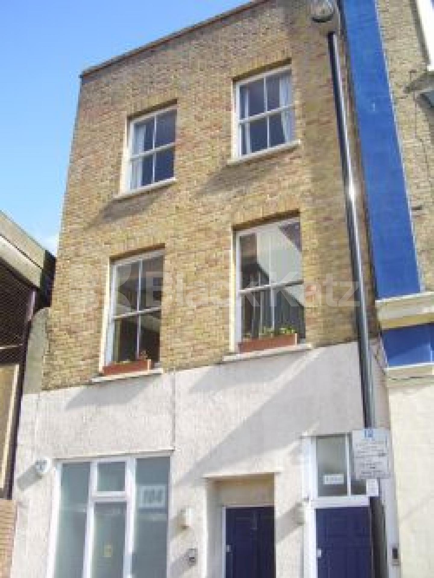 			2 Bedroom, 1 bath, 1 reception Flat			 Blundell Street, ISLINGTON N7 N7