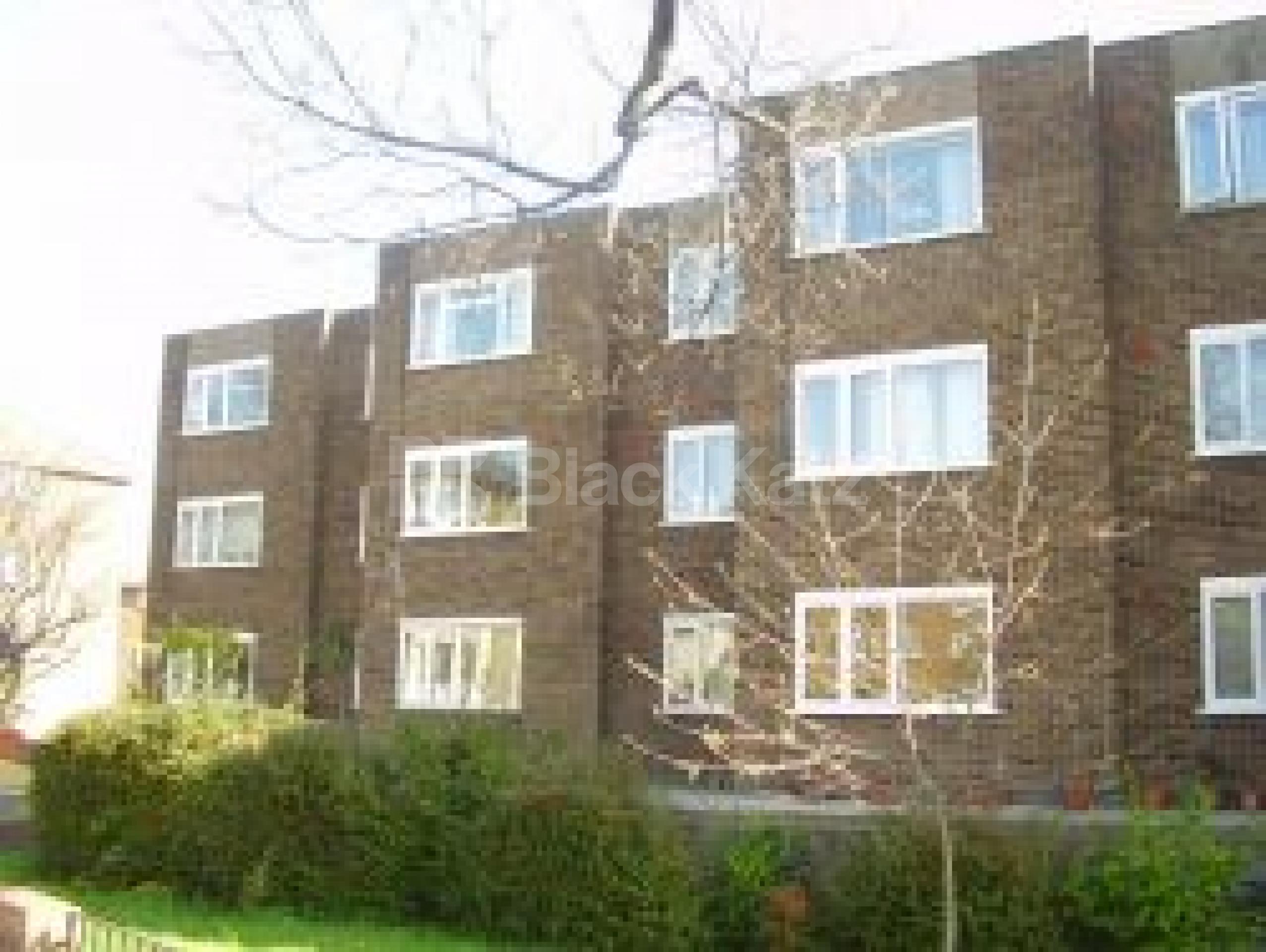 			VIEWINGS RECOMMENDED, 2 Bedroom, 1 bath, 1 reception Flat			 Ward Road, TUFNELL PARK N19 N19