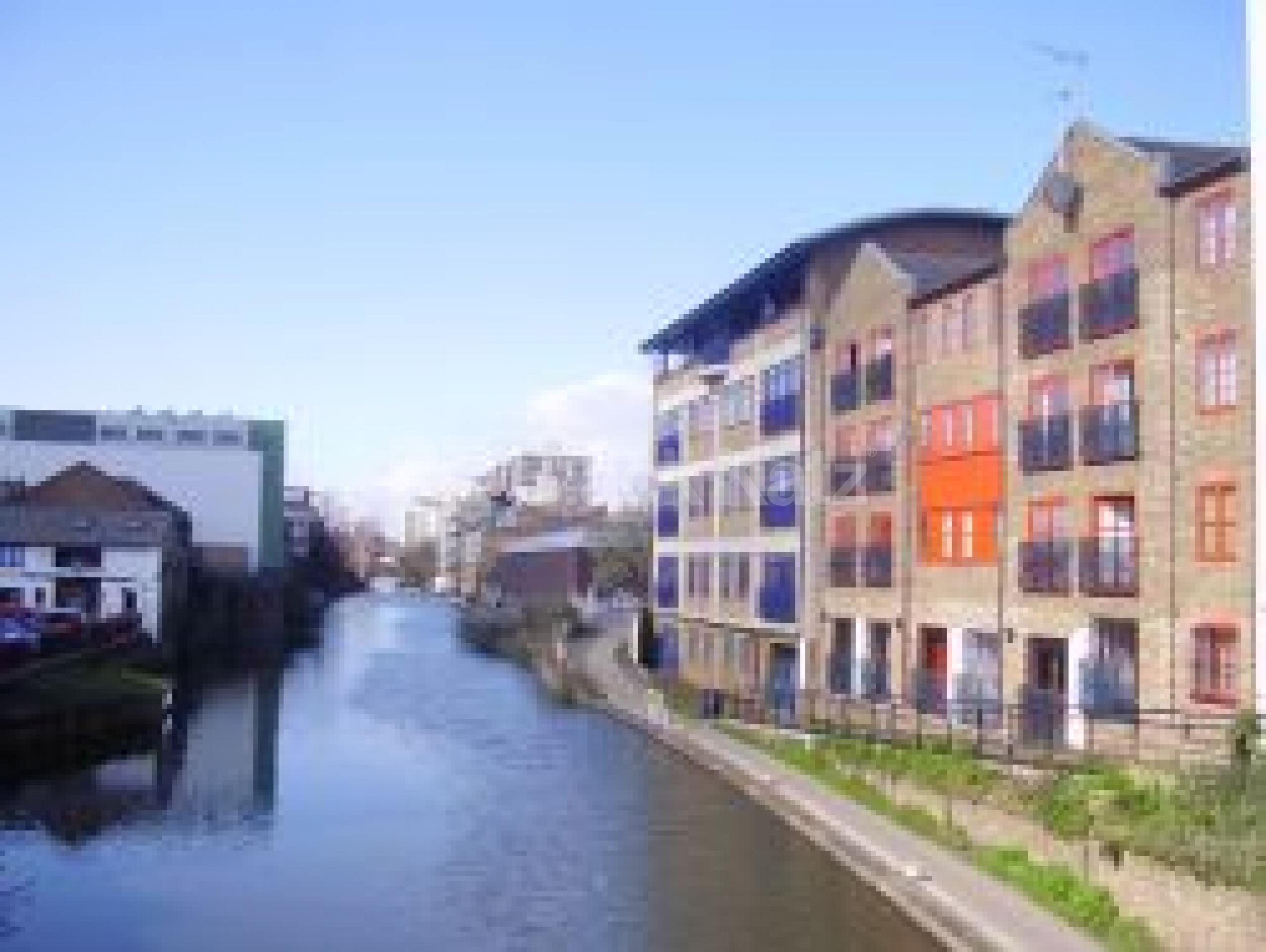 			New instruction, 1 Bedroom, 1 bath, 1 reception Flat			 Baltic Place, DE BEAUVOIR TOWN N1 N1