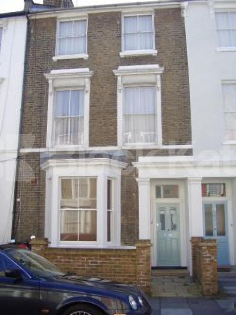 			2 Bedroom, 1 bath, 1 reception Flat			 Landseer Road, UPPER HOLLOWAY N19
