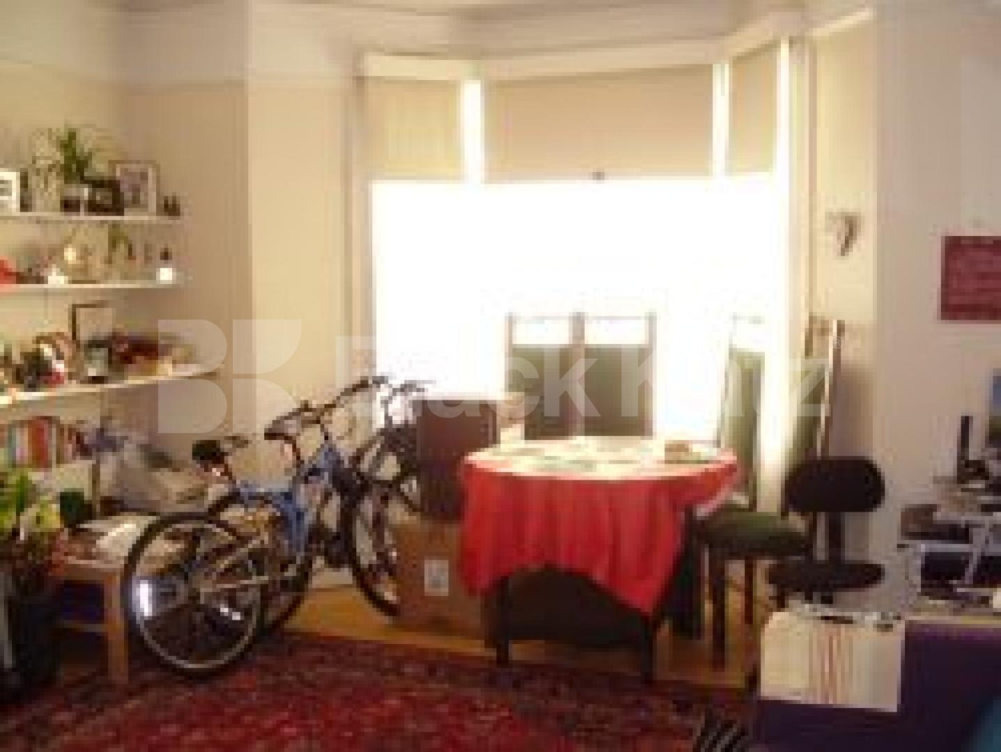 			1 Bedroom, 1 bath, 1 reception Flat			 Ferme Park Road, STROUD GREEN