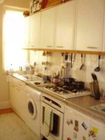 			1 Bedroom, 1 bath, 1 reception Flat			 Ferme Park Road, STROUD GREEN