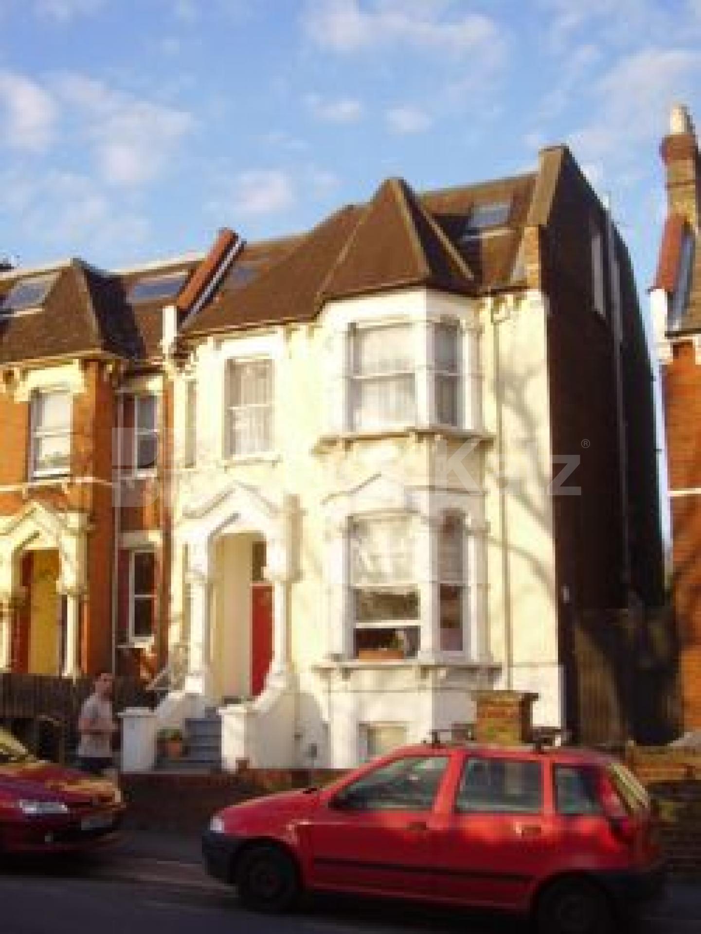 			1 Bedroom, 1 bath, 1 reception Flat			 Ferme Park Road, STROUD GREEN N4