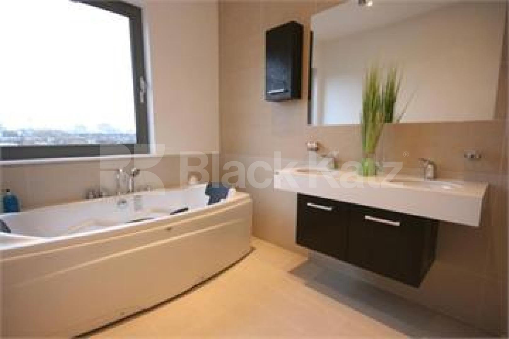 			 NEW LUXURY DEVELOPMENT 3 BED/2 BATH, 3 Bedroom, 1 bath, 1 reception Apartment			 Basire Street, ISLINGTON