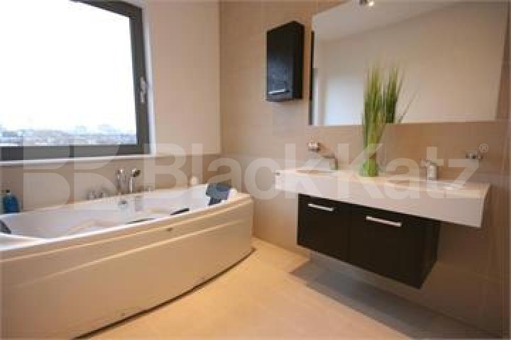 			 NEW LUXURY DEVELOPMENT 3 BED/2 BATH, 3 Bedroom, 1 bath, 1 reception Apartment			 Basire Street, ISLINGTON