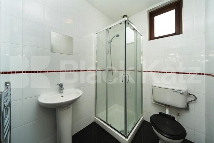 			NEW INSTRUCTION!, 3 Bedroom, 1 bath, 1 reception Flat			 Parkway, CAMDEN / REGENTS PARK