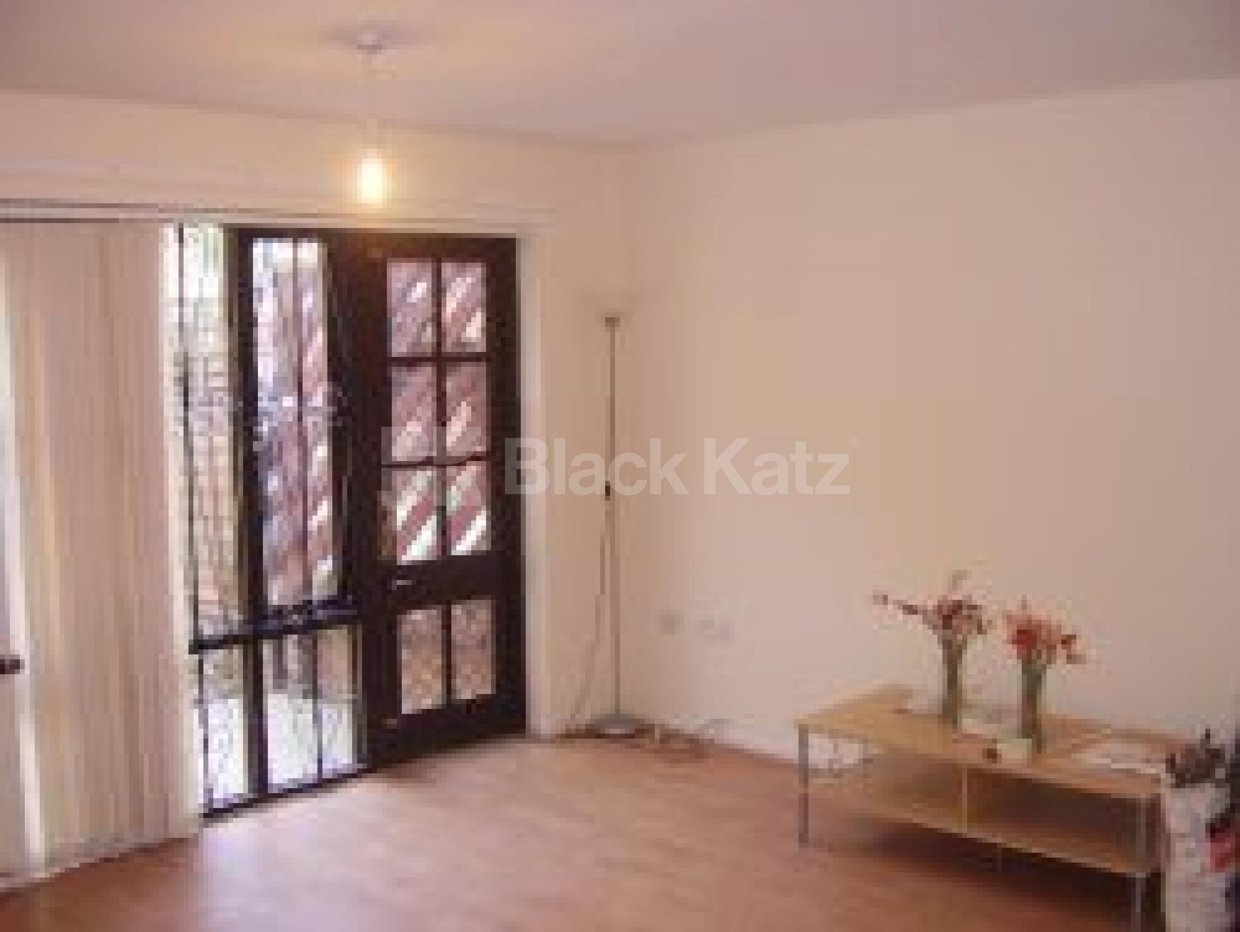 			1 Bedroom, 1 bath, 1 reception Flat			 Wonter Close, ANGEL N1 N1