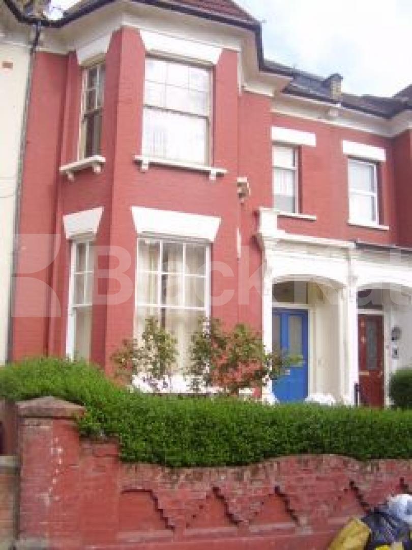 			2 Bedroom, 1 bath, 1 reception Flat			 Darenth Road, STOKE NEWINGTON N16