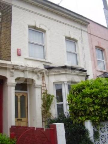 			3 Bedroom, 1 bath, 1 reception Flat			 Thorpedale Road, FINSBURY PARK N4