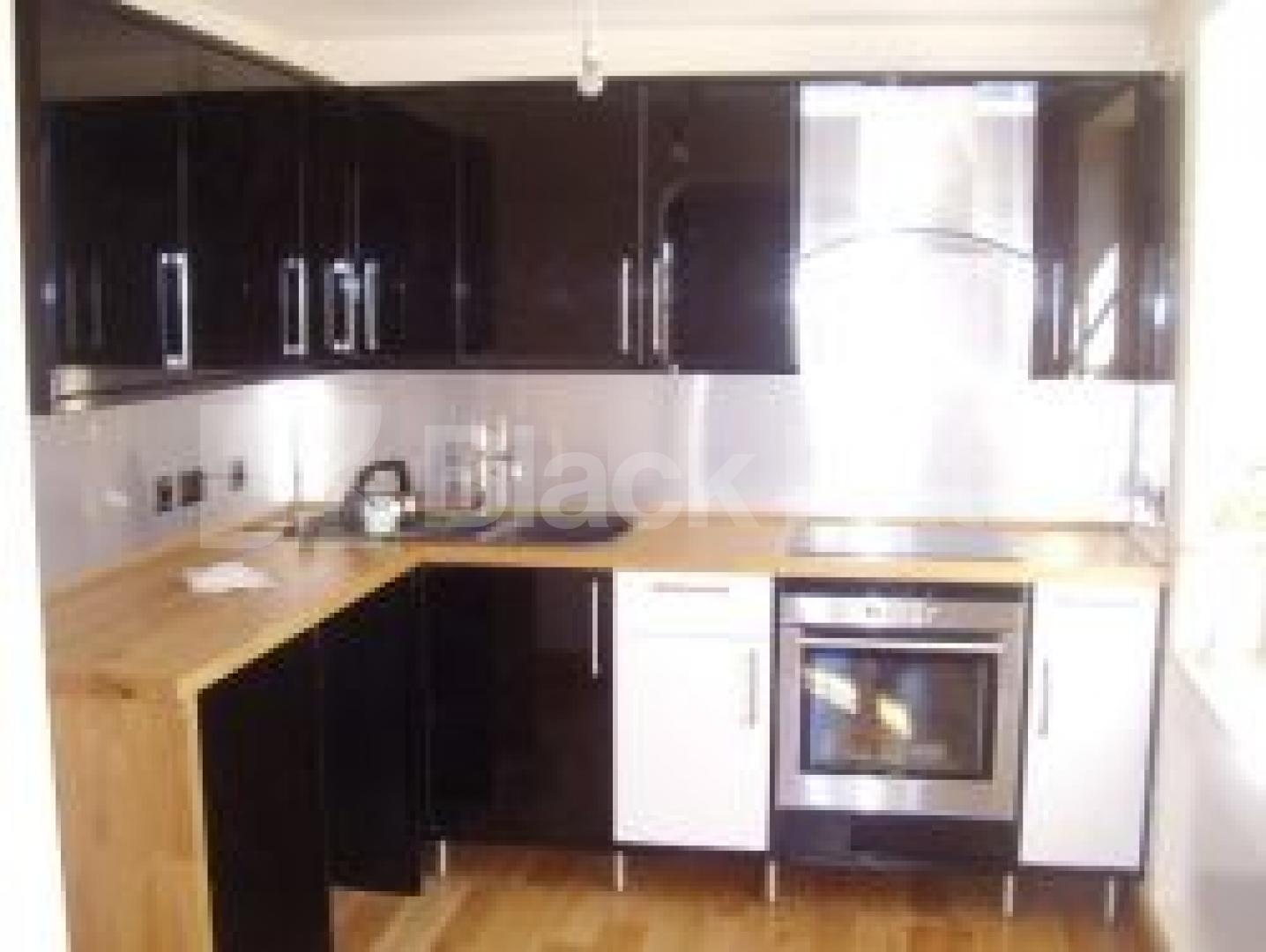 			2 Bedroom, 1 bath, 1 reception Flat			 Penton Road, ANGEL N1