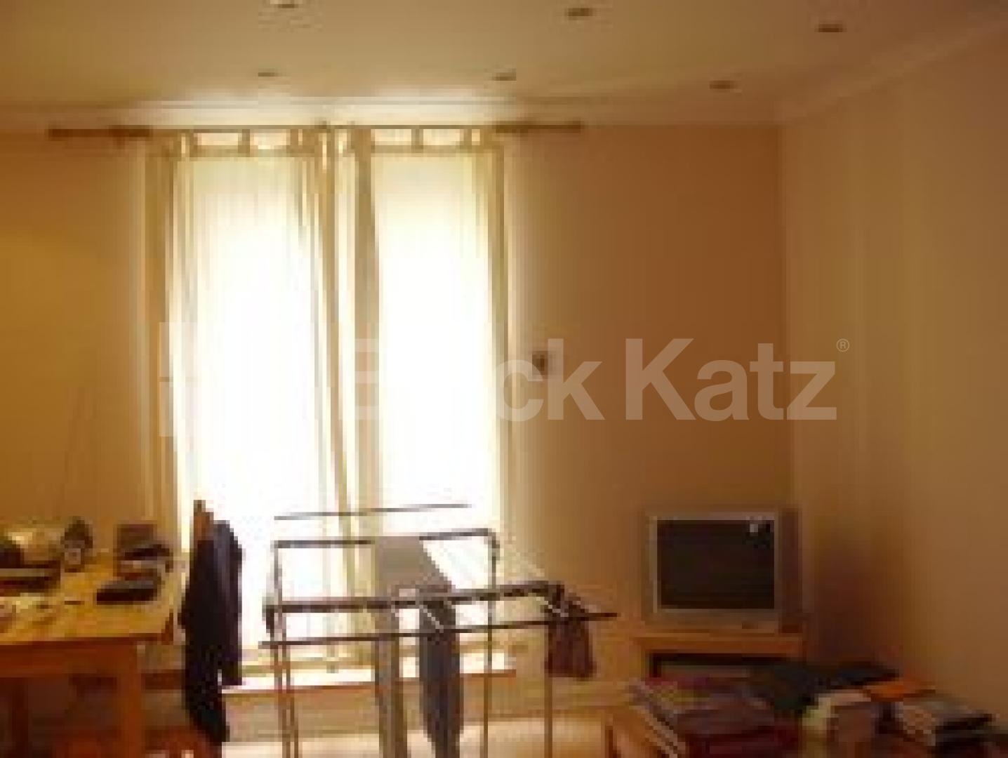 			1 Bedroom, 1 bath, 1 reception Flat			 St John Street, ANGEL