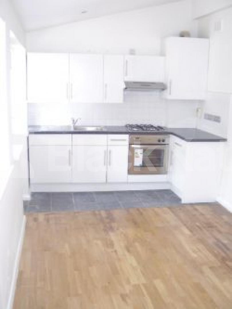 			1 Bedroom, 1 bath, 1 reception Flat			 New North Road, ANGEL/OLD STREET N1