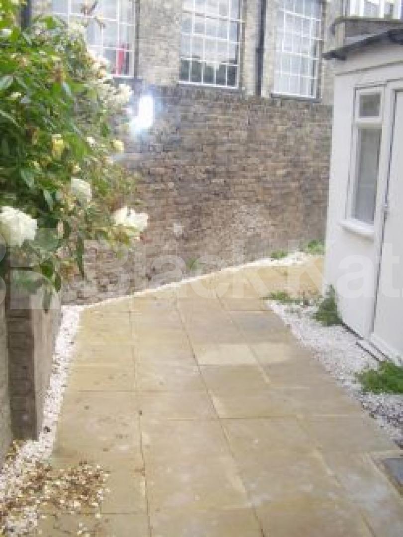 			1 Bedroom, 1 bath, 1 reception Flat			 New North Road, ANGEL/OLD STREET N1