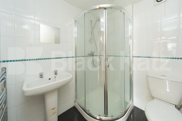 			NEW INSTRUCTION!, 3 Bedroom, 1 bath, 1 reception Flat			 Parkway, CAMDEN / REGENTS PARK