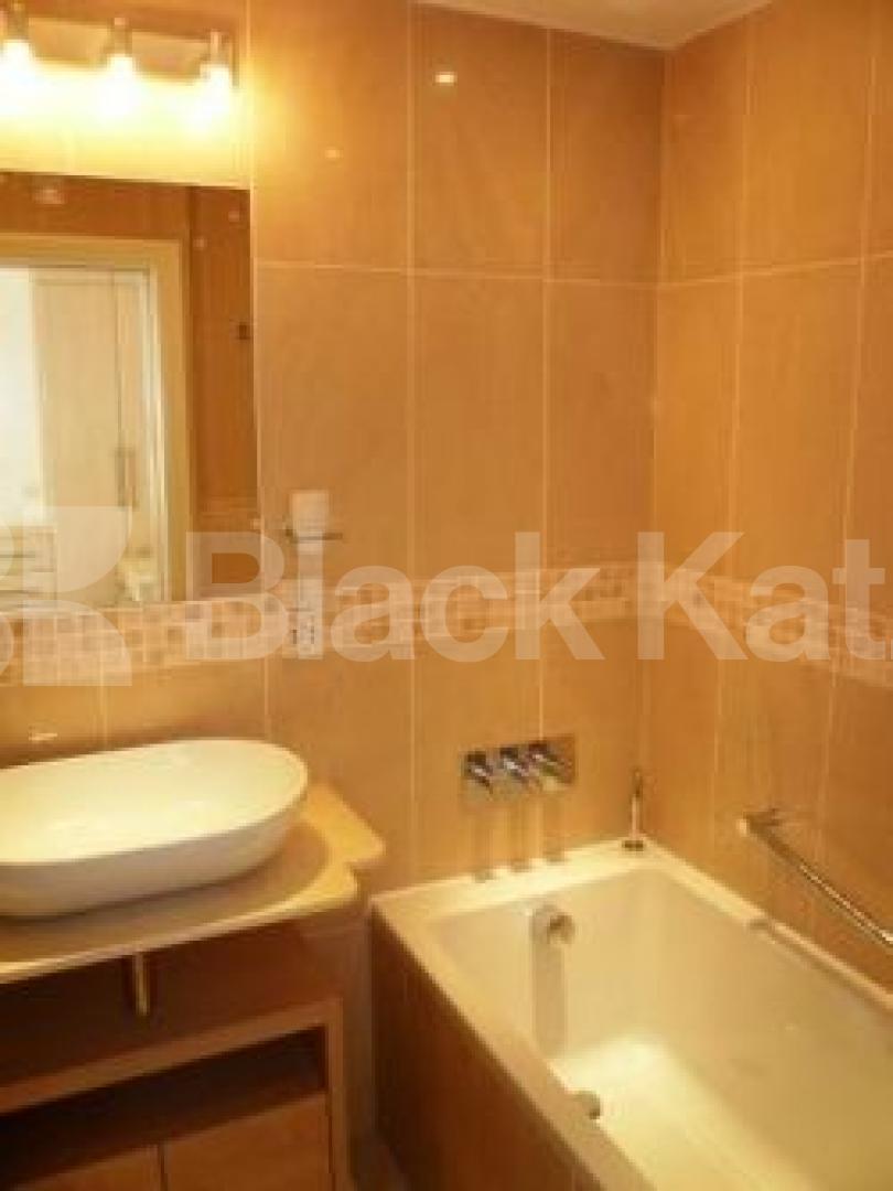 			MUST SEE!, 2 Bedroom, 1 bath, 1 reception Flat			 Parliament Hill, HAMPSTEAD HEATH/BELSIZE PARK