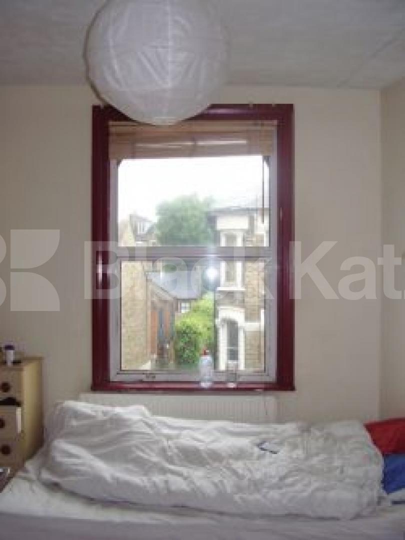 			1 Bedroom, 1 bath, 1 reception Flat			 Green Lanes, STOKE NEWINGTON N16