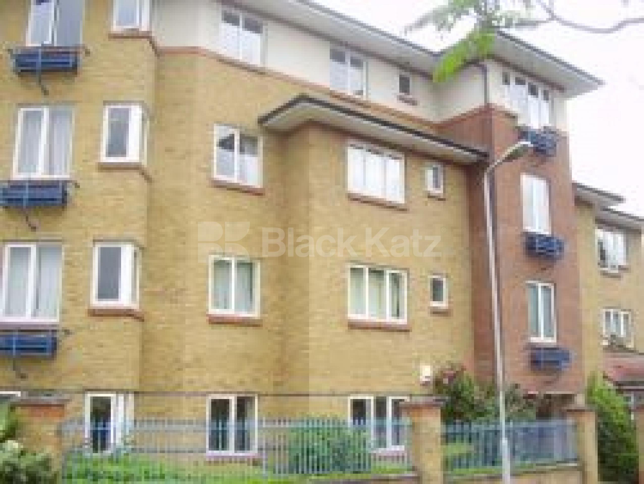 			3 Bedroom, 1 bath, 1 reception Flat			 Middleton Grange, MANOR HOUSE N4 N4