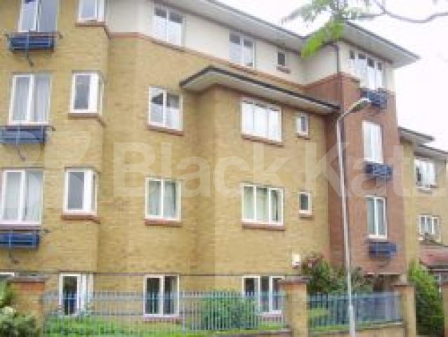 			3 Bedroom, 1 bath, 1 reception Flat			 Middleton Grange, MANOR HOUSE N4