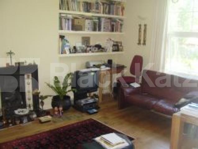 			3 Bedroom, 1 bath, 1 reception Flat			 Hornsey Rise Gardens, Crouch Hill N19