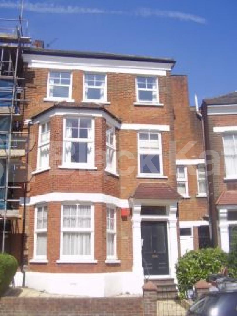 			3 Bedroom, 1 bath, 1 reception Flat			 Hornsey Rise Gardens, Crouch Hill N19