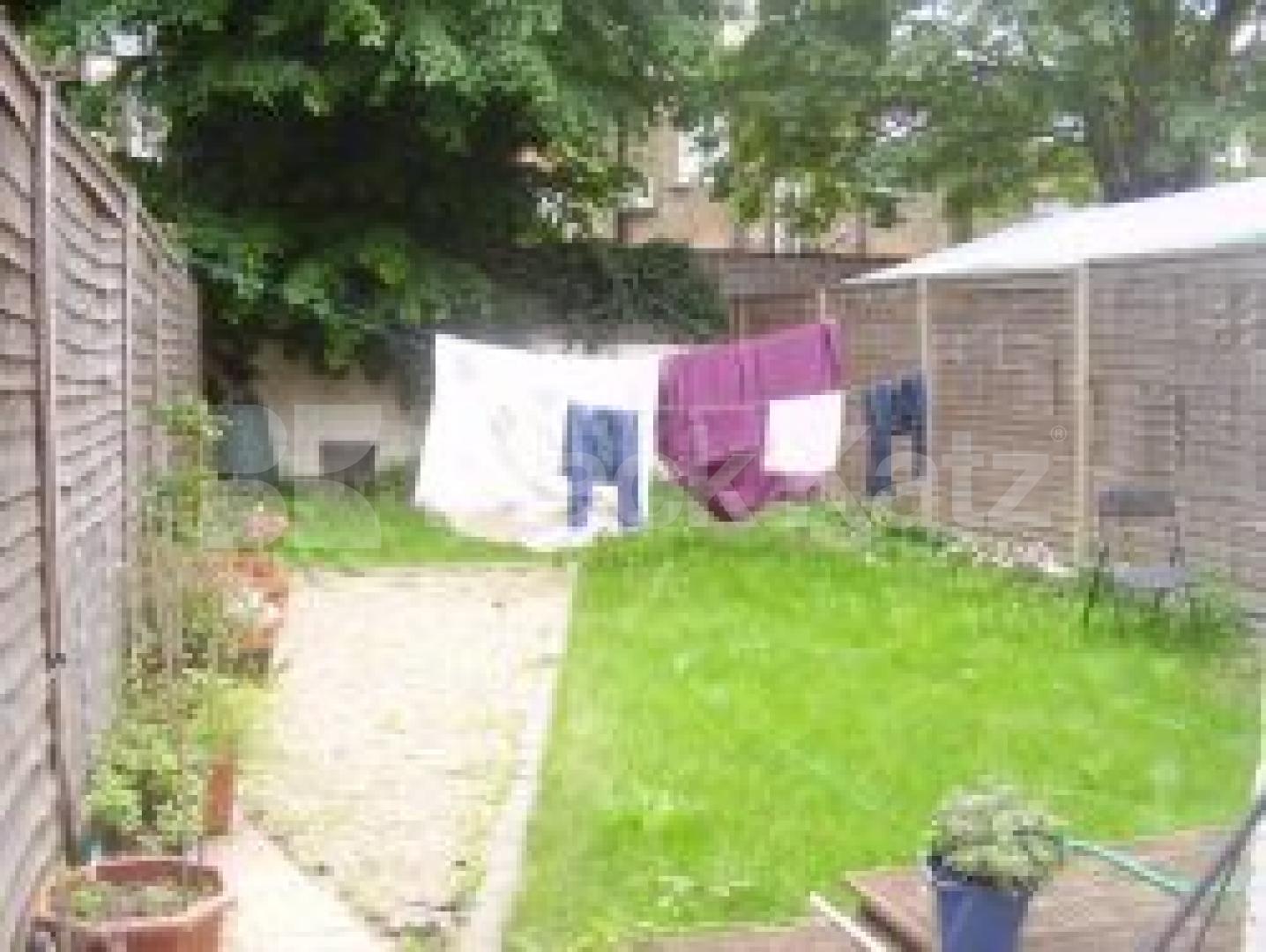 			1 Bedroom, 1 bath, 1 reception Flat			 Forburg Road, STOKE NEWINGTON N16