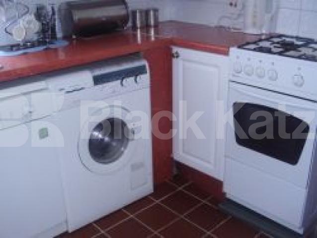 			1 Bedroom, 1 bath, 1 reception Flat			 Essex Road, ISLINGTON